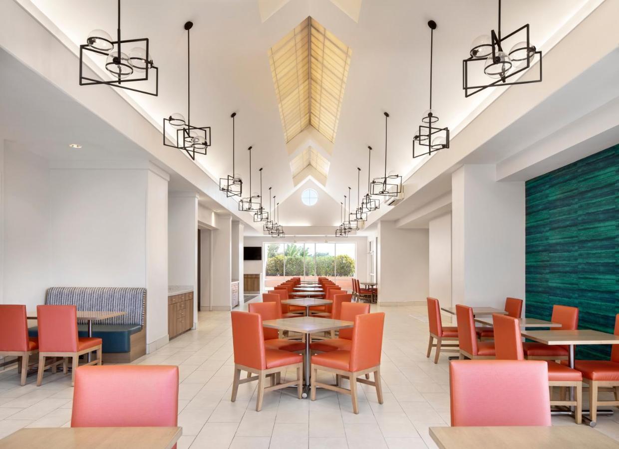 Embassy Suites By Hilton Tampa Airport Westshore Exteriör bild