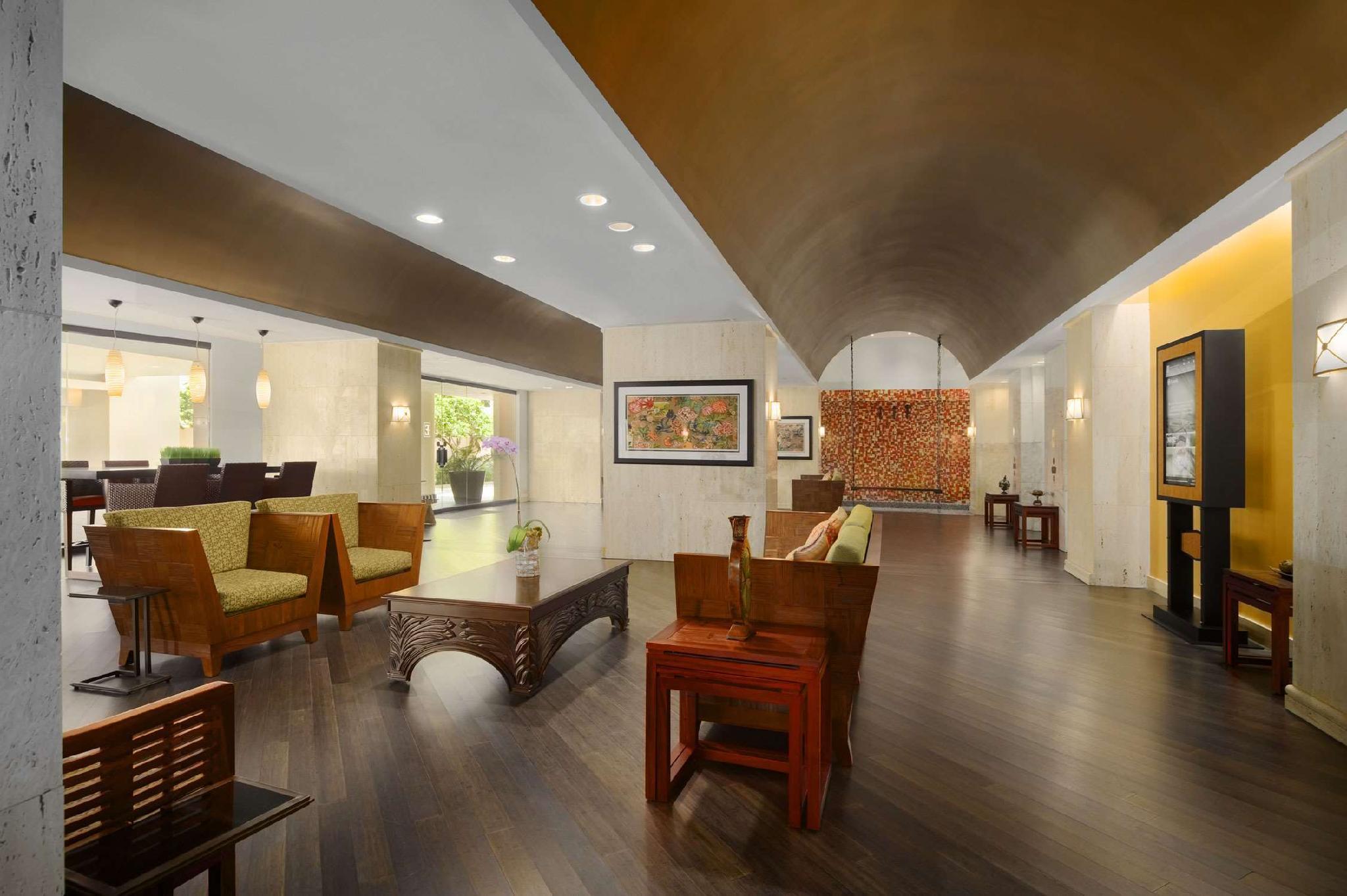 Embassy Suites By Hilton Tampa Airport Westshore Exteriör bild