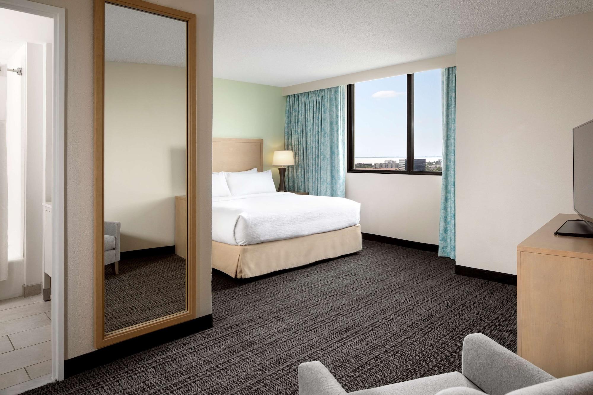 Embassy Suites By Hilton Tampa Airport Westshore Exteriör bild