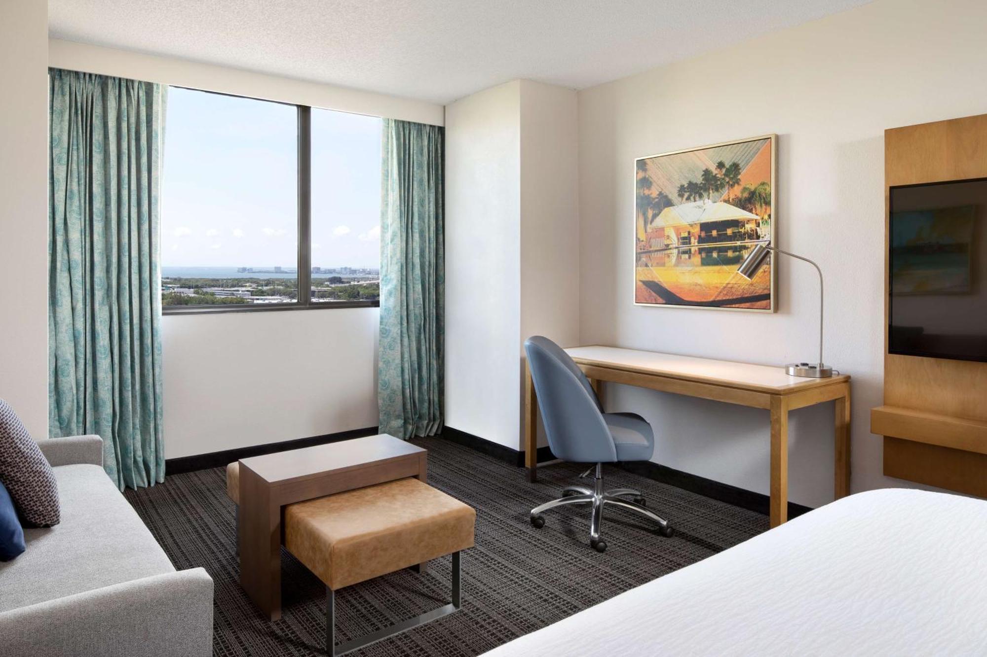 Embassy Suites By Hilton Tampa Airport Westshore Exteriör bild