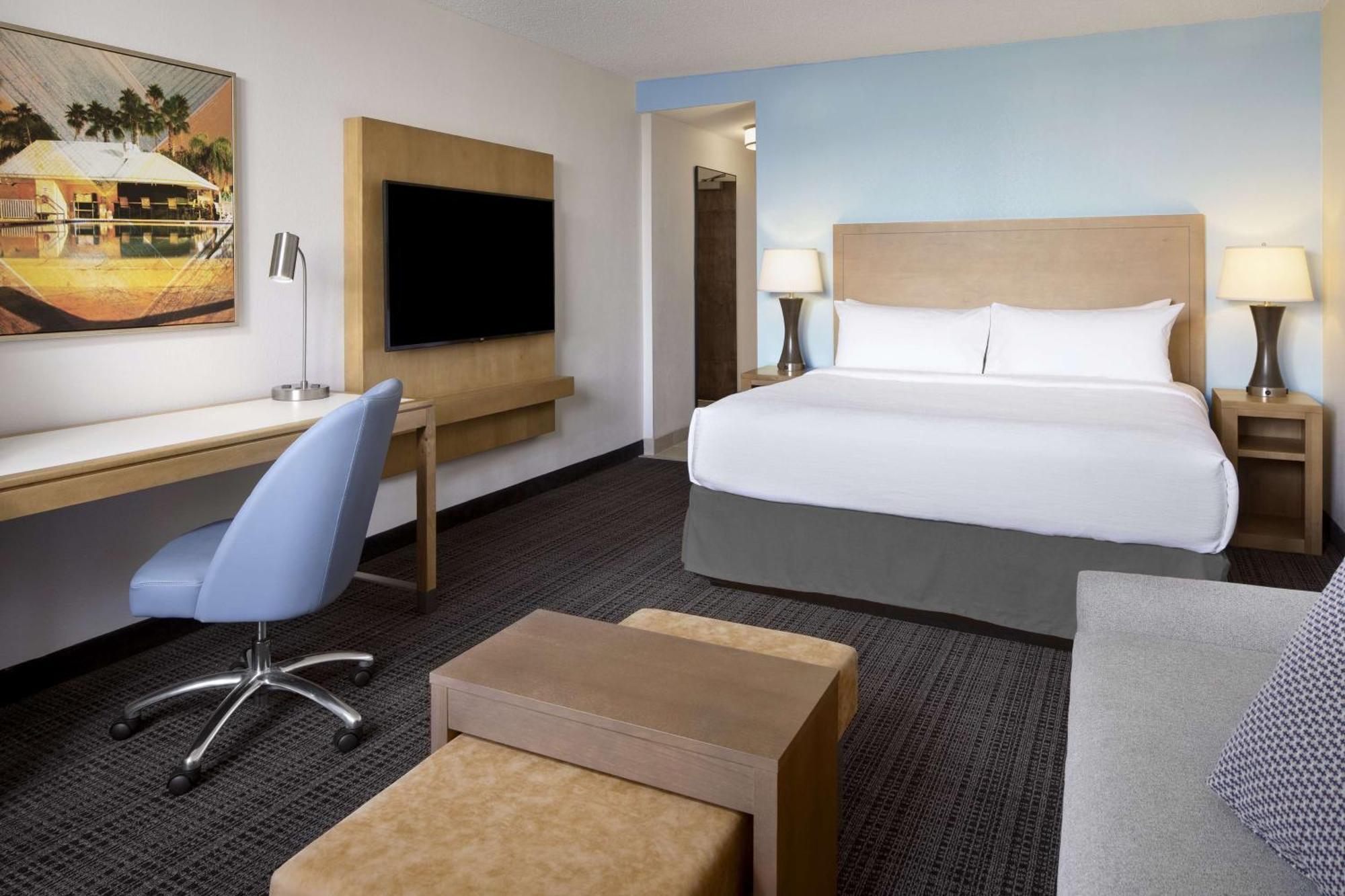 Embassy Suites By Hilton Tampa Airport Westshore Exteriör bild